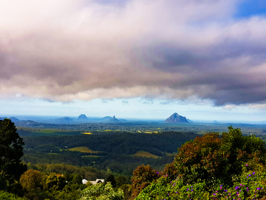 Glasshouse-Mountains-Lookout