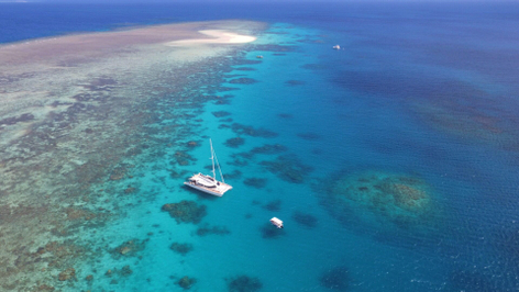 Full Day Outer Reef Luxury Cruise