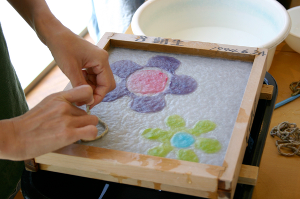 LEARN WASHI ART OF JAPANESE PAPER MAKING - DRAW A PICTURE