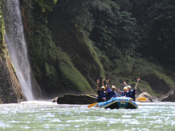 Whitewater Rafting Adventure Pacuare River from San José