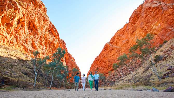Alice Springs and West MacDonnell Ranges Tour