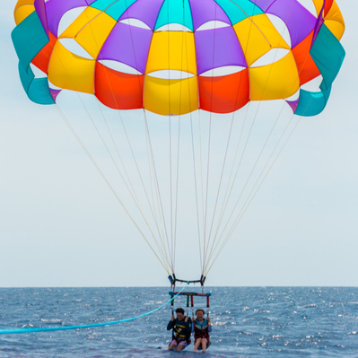 parasailing in oahu