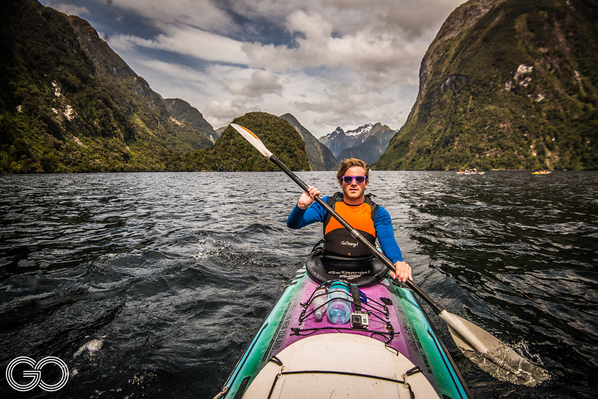fiordland kayaking new zealand