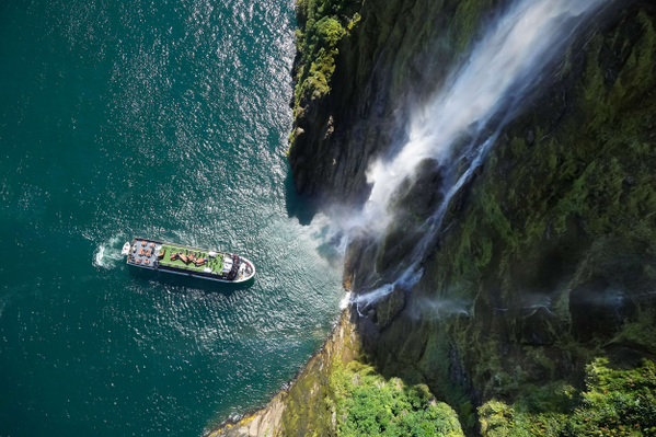 Milford Sound cruise New Zealand