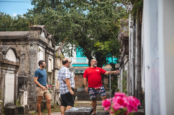 From Garden District to French Quarter Food Tour