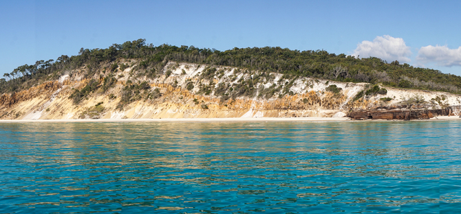 fraser island discovery cruise from hervey bay