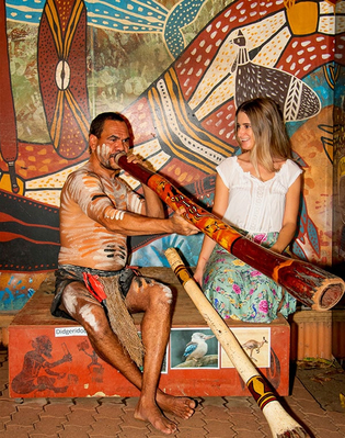 pamagirri-aboriginal-experience-didgerioo-playing.jpg