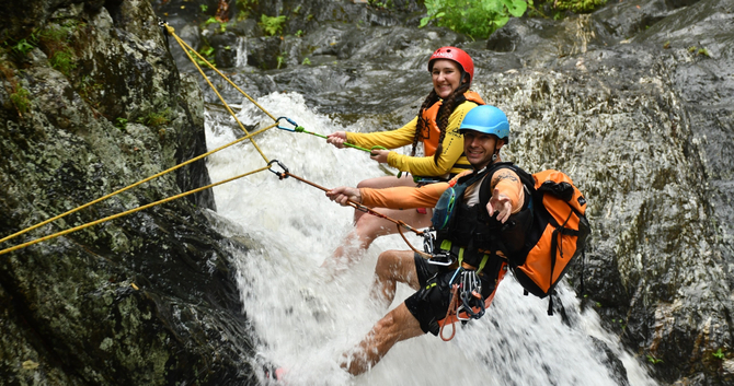 behana gorge canyoning adventure cairns