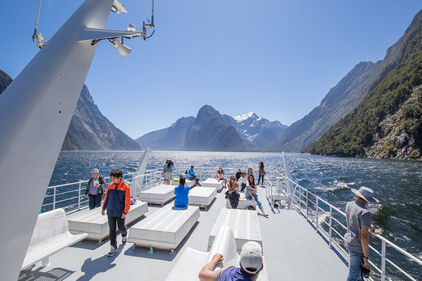 Milford Sound Cruise - Full Day Tour from Queenstown
